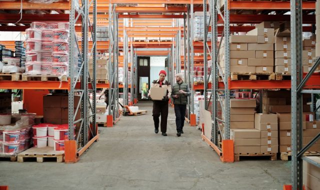 Logística integral y logística inversa en la cadena de suministro de una empresa