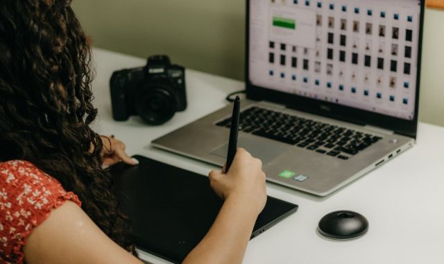 Creación de guiones audiovisuales para la comunicación de proyectos