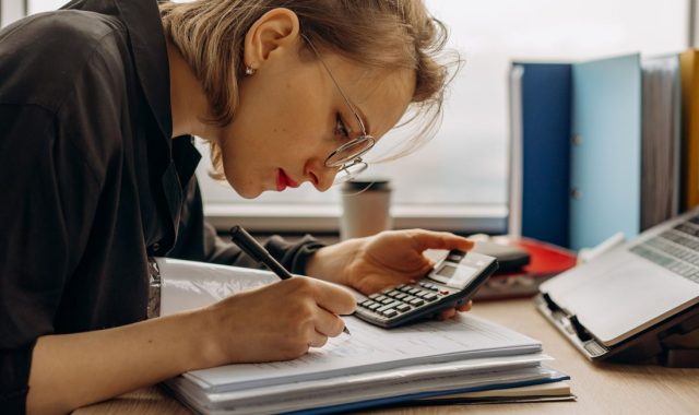 Operaciones auxiliares de servicios administrativos y generales