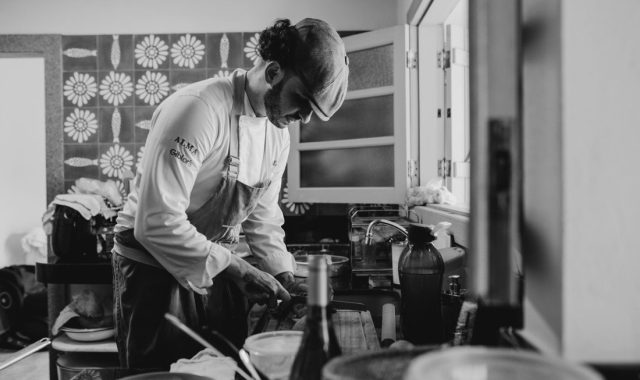 Servicio en restaurantes y bares