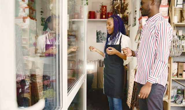 Servicio en restaurantes y bares