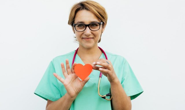 Técnicas básicas de asistencia a personas en salud mental